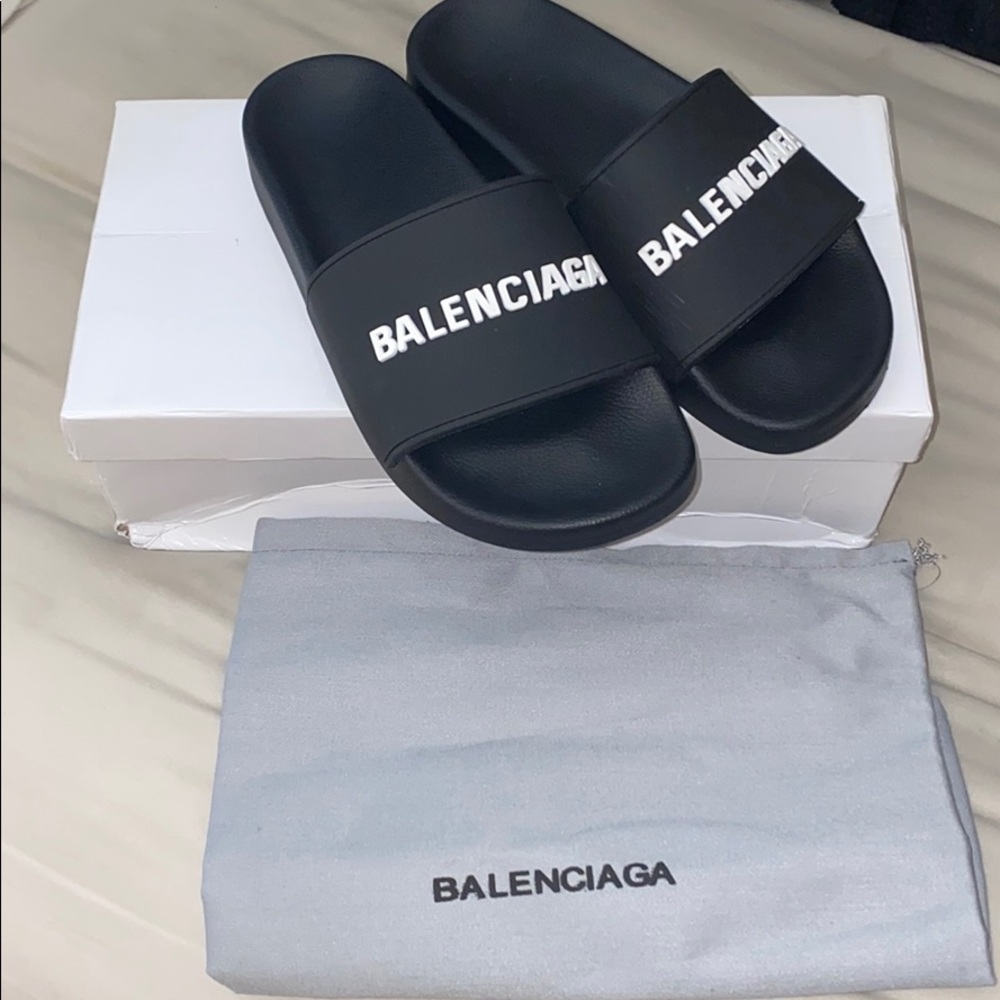Balenciaga Pool Slides